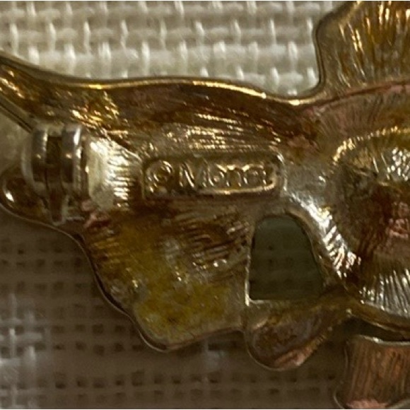 Vintage Monet Tropical Fish Goldfish Aqua Blue Silver Tone Rhinestone Brooch Pin - Picture 3 of 4